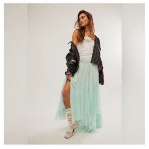 Free People One Clover Skirt Asymmetrical Tiered Ruffle Size Small Blue Opal NEW